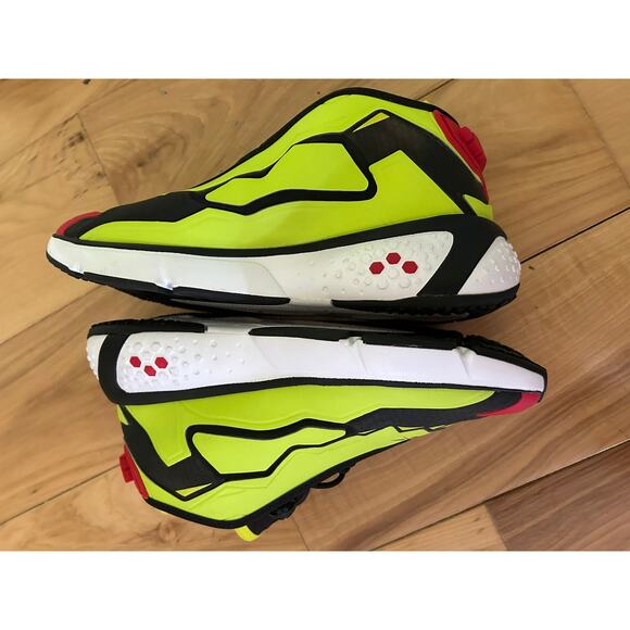 Reebok Fury RARE Black Red Yellow Sneakers Ortholite Soles Size 5 - Picture 5 of 9